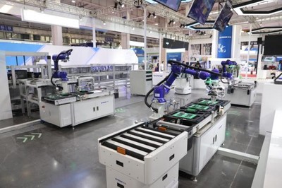 數智共創“新”時代 新松機器人亮相北京世界機器人大會，引領網絡技術服務新篇章